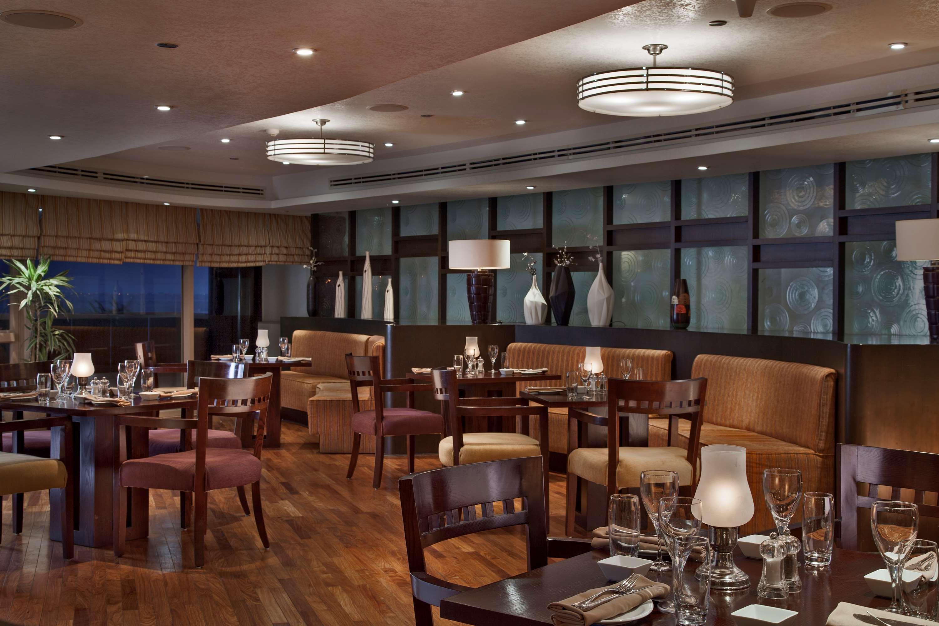 Hotel Radisson Blu & Convention Center, 5*